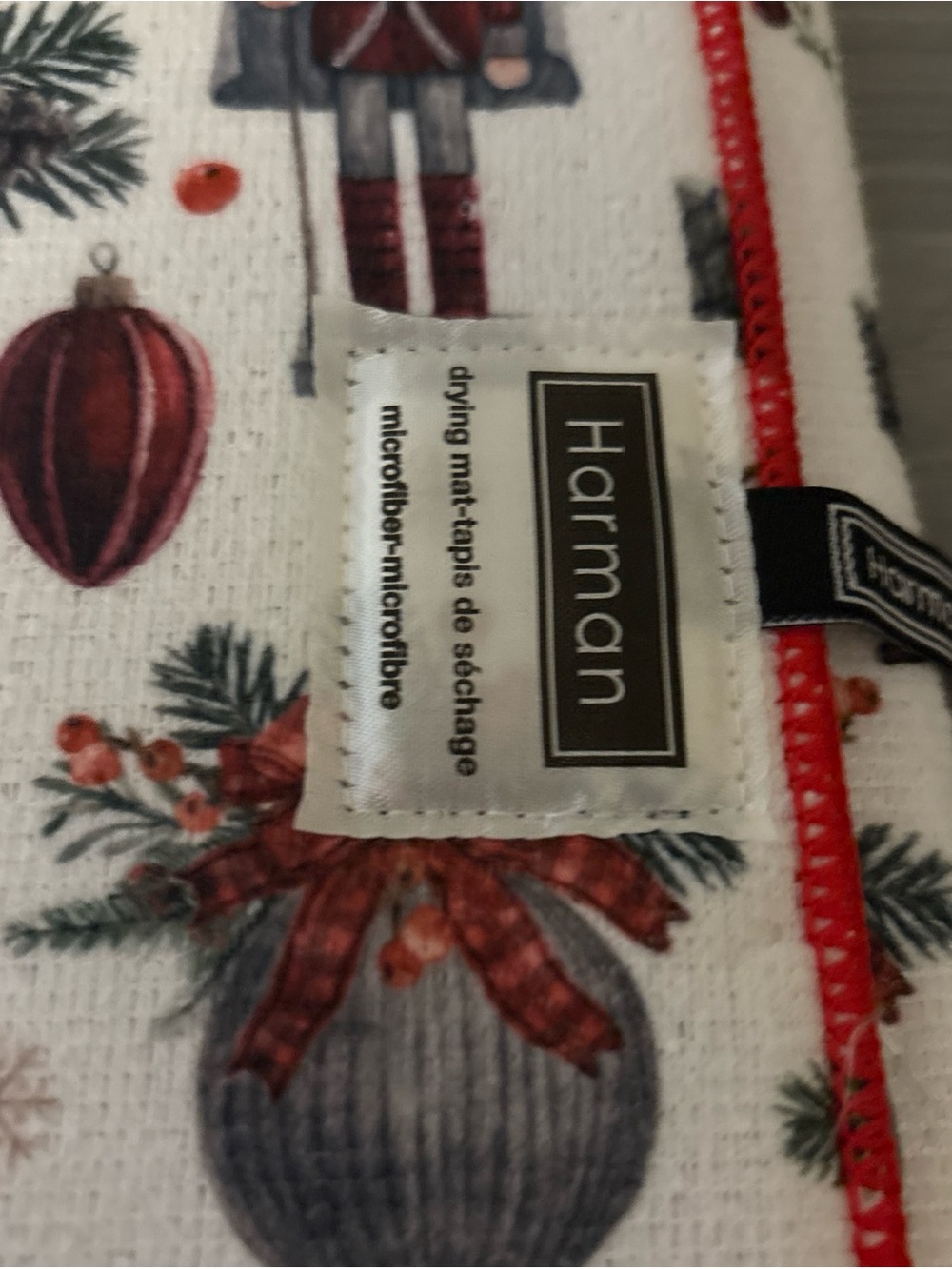 Harman Red, Gray & White Festive Microfiber Holiday Drying Mat